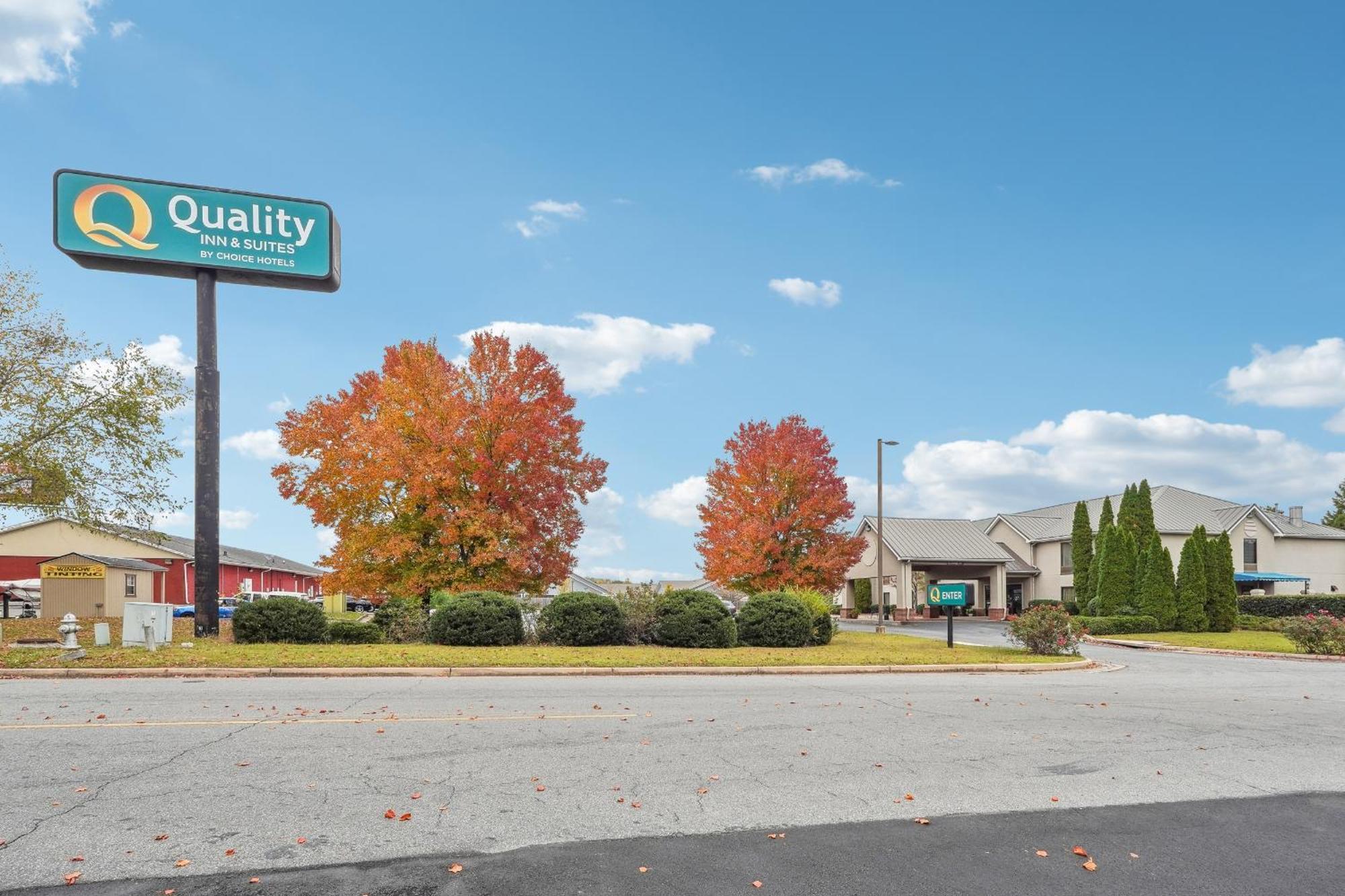 Quality Inn & Suites Dawsonville Exterior foto