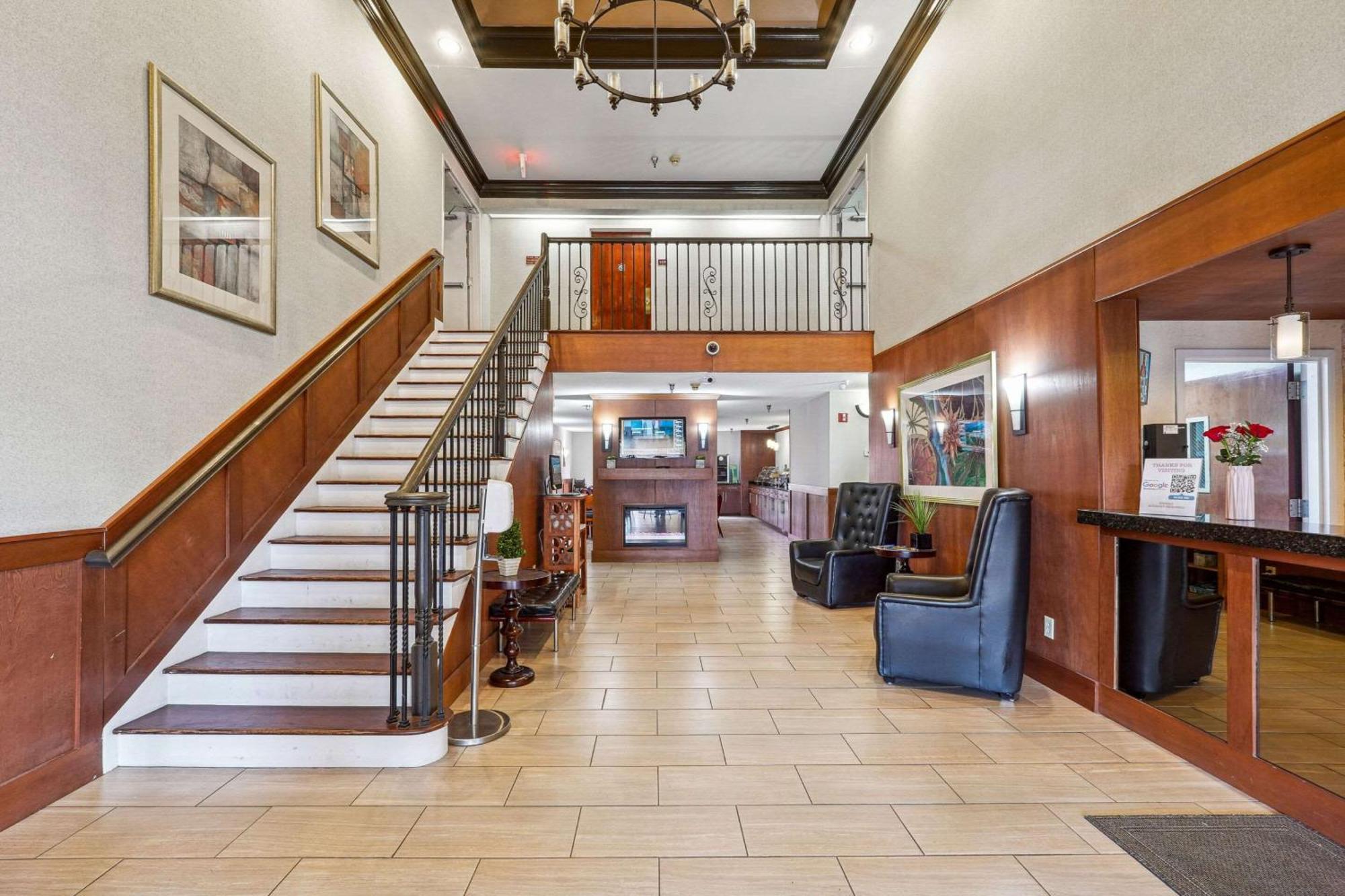 Quality Inn & Suites Dawsonville Exterior foto